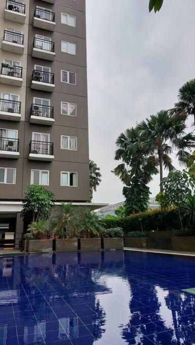 2 Bedroom Sunter Park View With Pool And Netflix